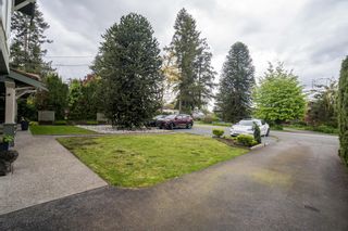 Photo 3: 8847 HUDSON BAY Street in Langley: Fort Langley House for sale in "Fort Langley" : MLS®# R2691660