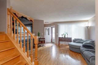 Photo 2: 2620 11 Avenue SE in Calgary: Albert Park/Radisson Heights Detached for sale : MLS®# A2017681