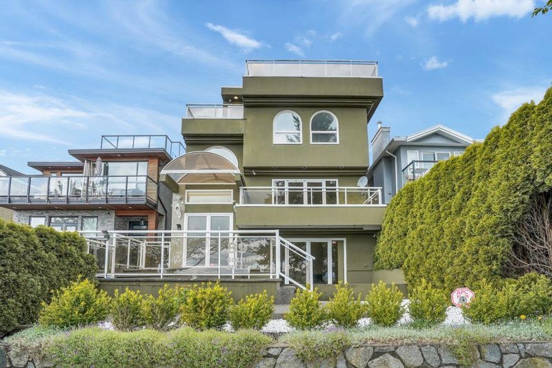 FEATURED LISTING: 89 ELLESMERE Avenue Burnaby