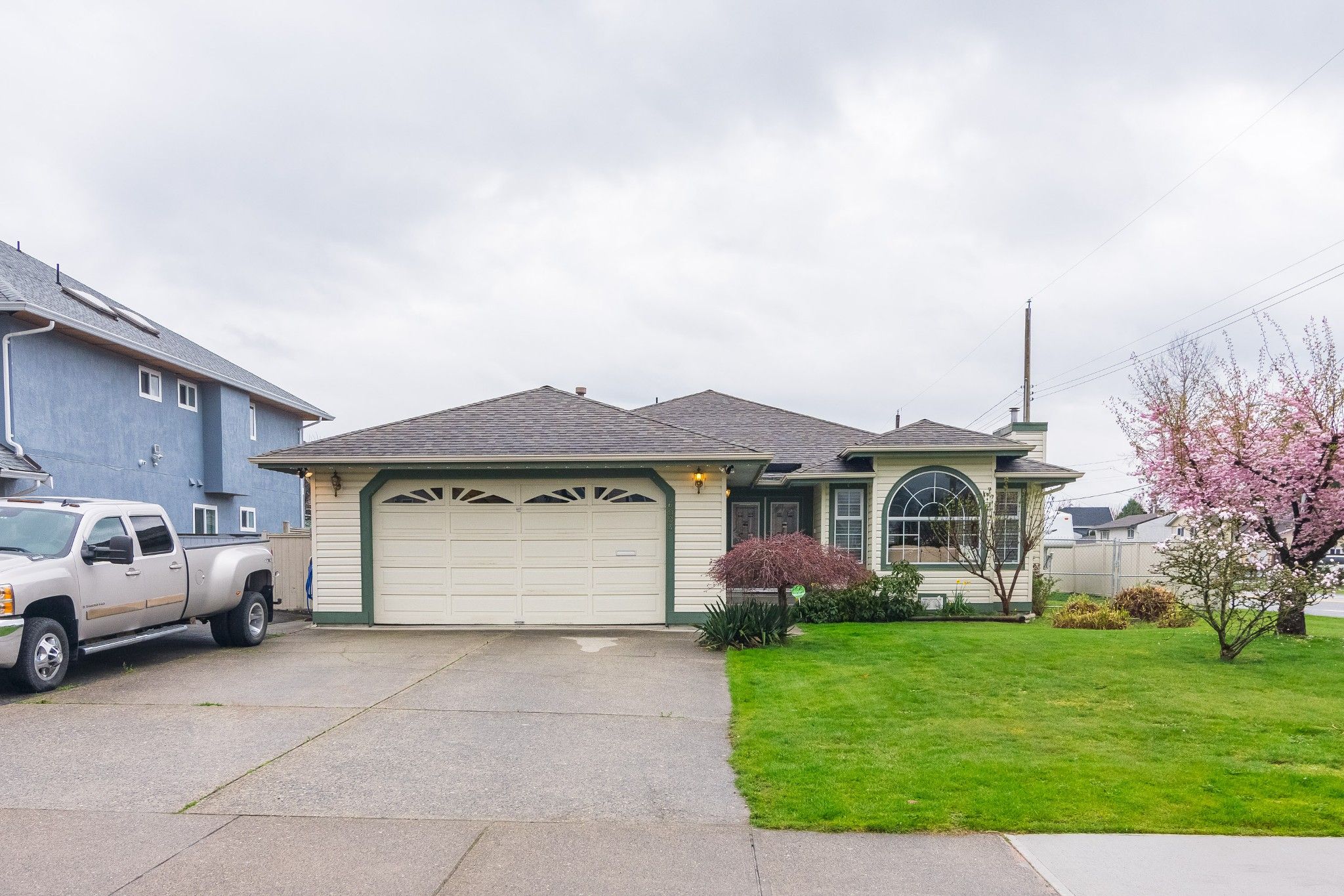 Welcome to 6004 - 170 St., Cloverdale! Enough space to park 8 vehicles on this wide driveway.