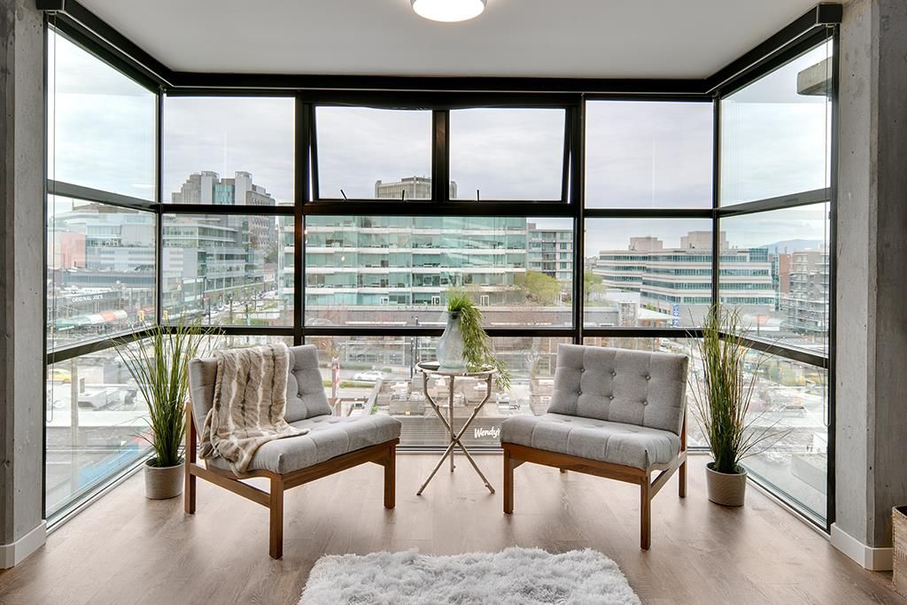 Main Photo: PH 704 428 W 8TH Avenue in Vancouver: Mount Pleasant VW Condo for sale in "XL LOFTS" (Vancouver West)  : MLS®# R2265989