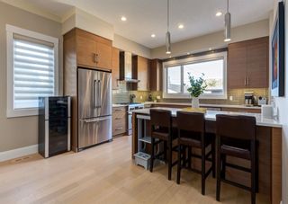 Photo 12: 422 22 Avenue NE in Calgary: Winston Heights/Mountview Semi Detached (Half Duplex) for sale : MLS®# A1258691