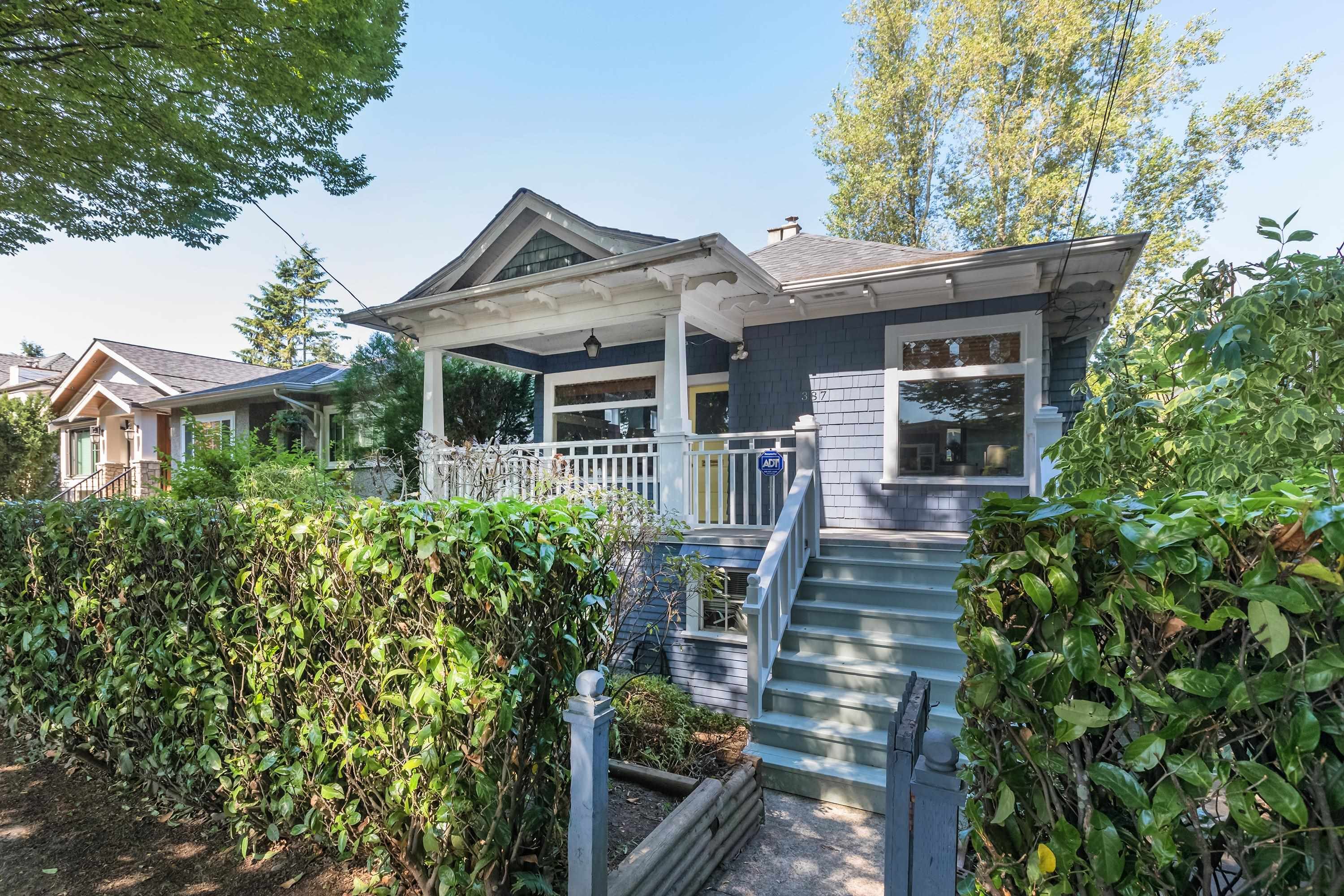Main Photo: 387 E 32ND Avenue in Vancouver: Main House for sale (Vancouver East)  : MLS®# R2722438