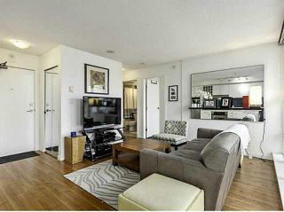 Photo 5: 2301 131 REGIMENT Square in Vancouver: Downtown VW Condo for sale in "SPECTRUM 3" (Vancouver West)  : MLS®# V1091394