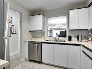 Photo 9: 223 6820 RUMBLE Street in Burnaby: South Slope Condo for sale in "GOVERNOR'S WALK" (Burnaby South)  : MLS®# R2757596