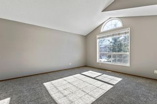 Photo 4: 143 Somerside Grove SW in Calgary: Somerset Detached for sale : MLS®# A1126412