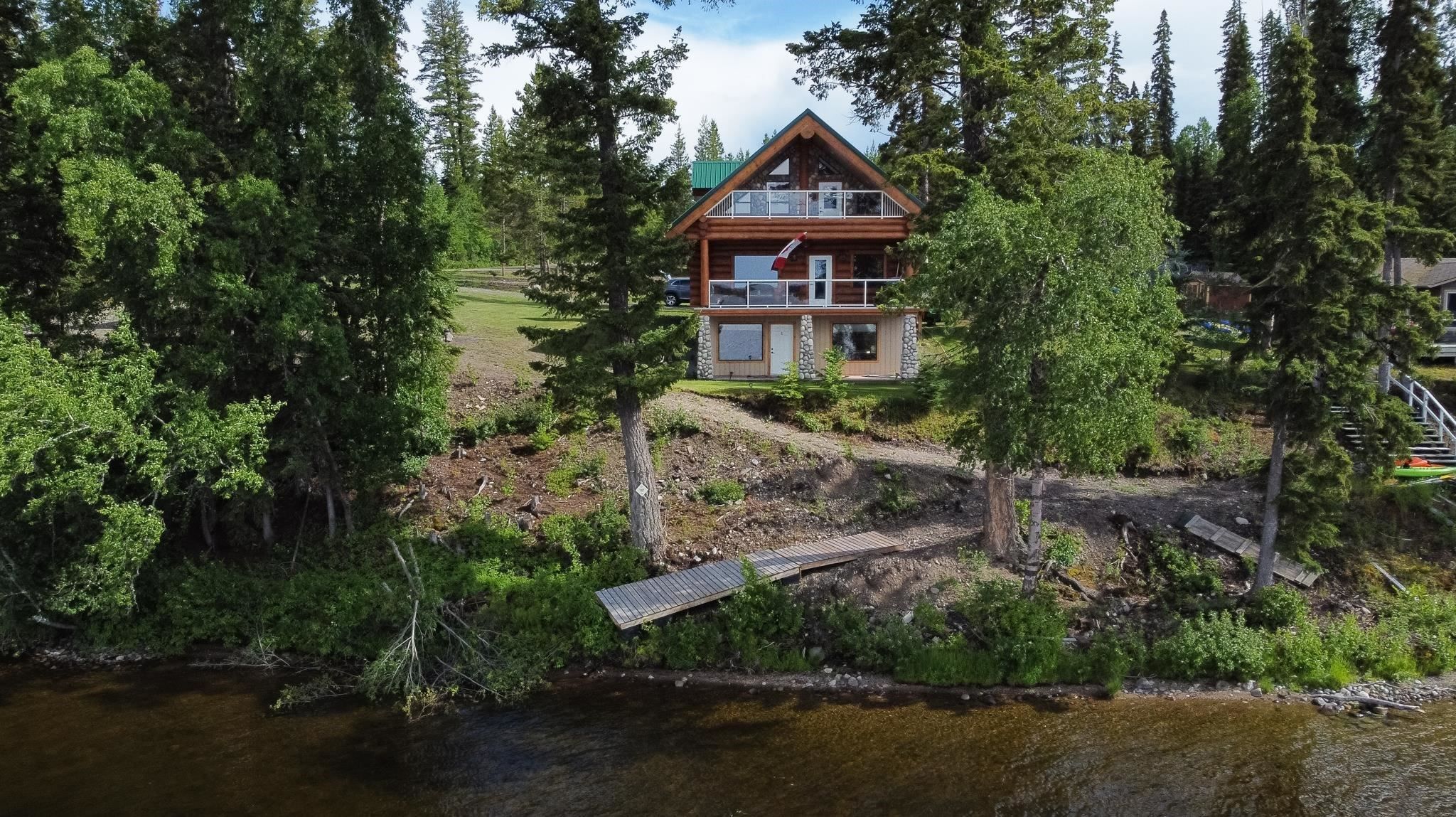 Main Photo: 55630 N SOMERSET Drive: Cluculz Lake House for sale (PG Rural West)  : MLS®# R2707651