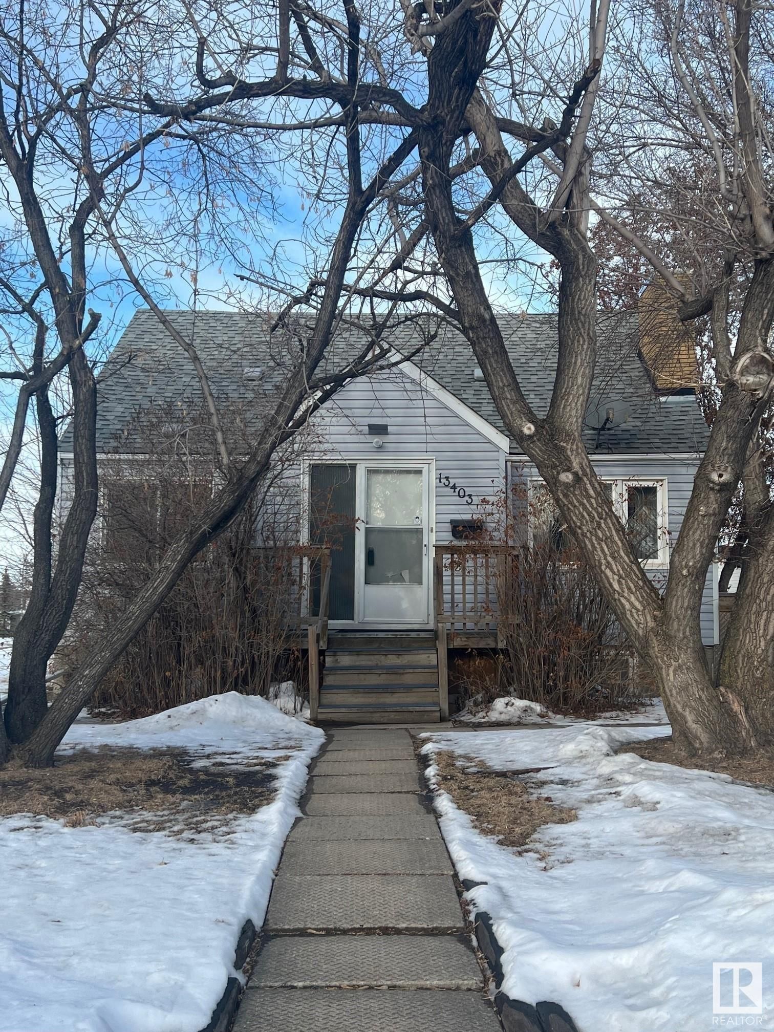 Main Photo: 13403 124 Street in Edmonton: Zone 01 House for sale : MLS®# E4326710