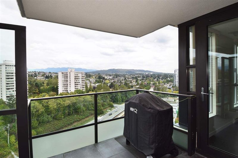 FEATURED LISTING: 1901 - 2200 DOUGLAS Road Burnaby