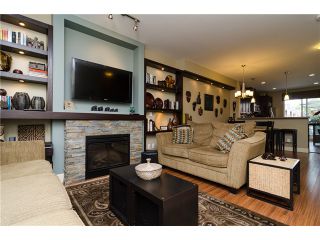 Photo 3: 2 2979 156TH Street in Surrey: Grandview Surrey Townhouse for sale in "ENCLAVE" (South Surrey White Rock)  : MLS®# F1412951