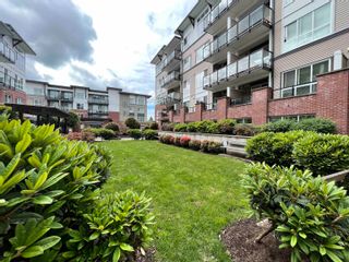 Photo 5: 303 6468 195A STREET in Surrey: Clayton Condo for sale (Cloverdale)  : MLS®# R2695517