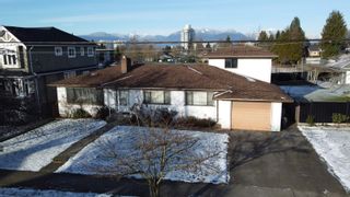 Photo 3: 2435 E 38TH Avenue in Vancouver: Collingwood VE House for sale (Vancouver East)  : MLS®# R2842008
