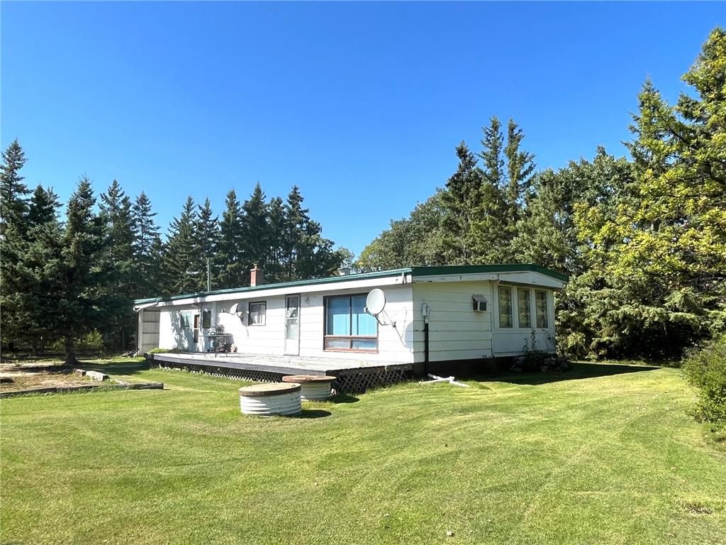 Main Photo: 144146 103W Road in Dauphin: RM of Dauphin Residential for sale (R30 - Dauphin and Area)  : MLS®# 202324834
