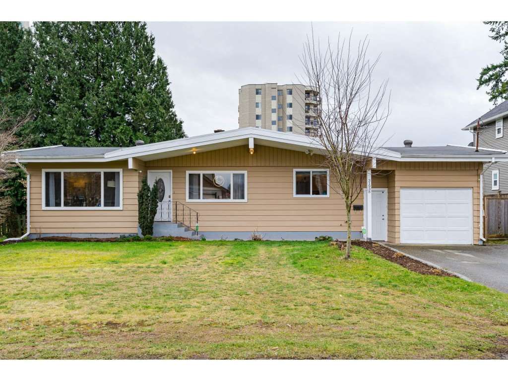 Main Photo: 31938 HOPEDALE Avenue in Abbotsford: Abbotsford West House for sale in "Clearbrook" : MLS®# R2545727
