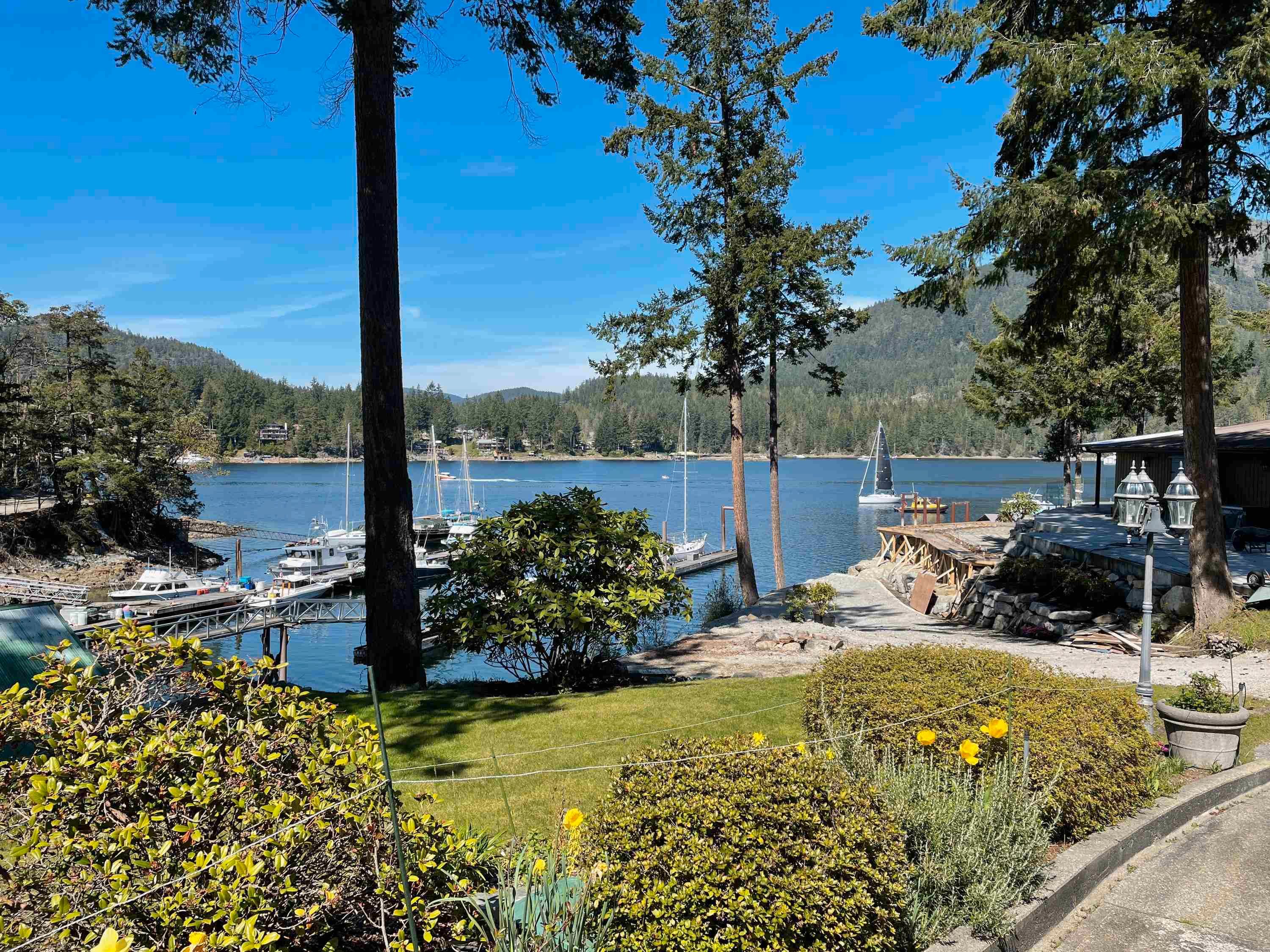 Main Photo: 15 4995 GONZALES Road in Madeira Park: Pender Harbour Egmont House for sale (Sunshine Coast)  : MLS®# R2776745