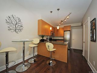 Photo 5: 114 21 Conard St in View Royal: VR Hospital Condo for sale : MLS®# 588594