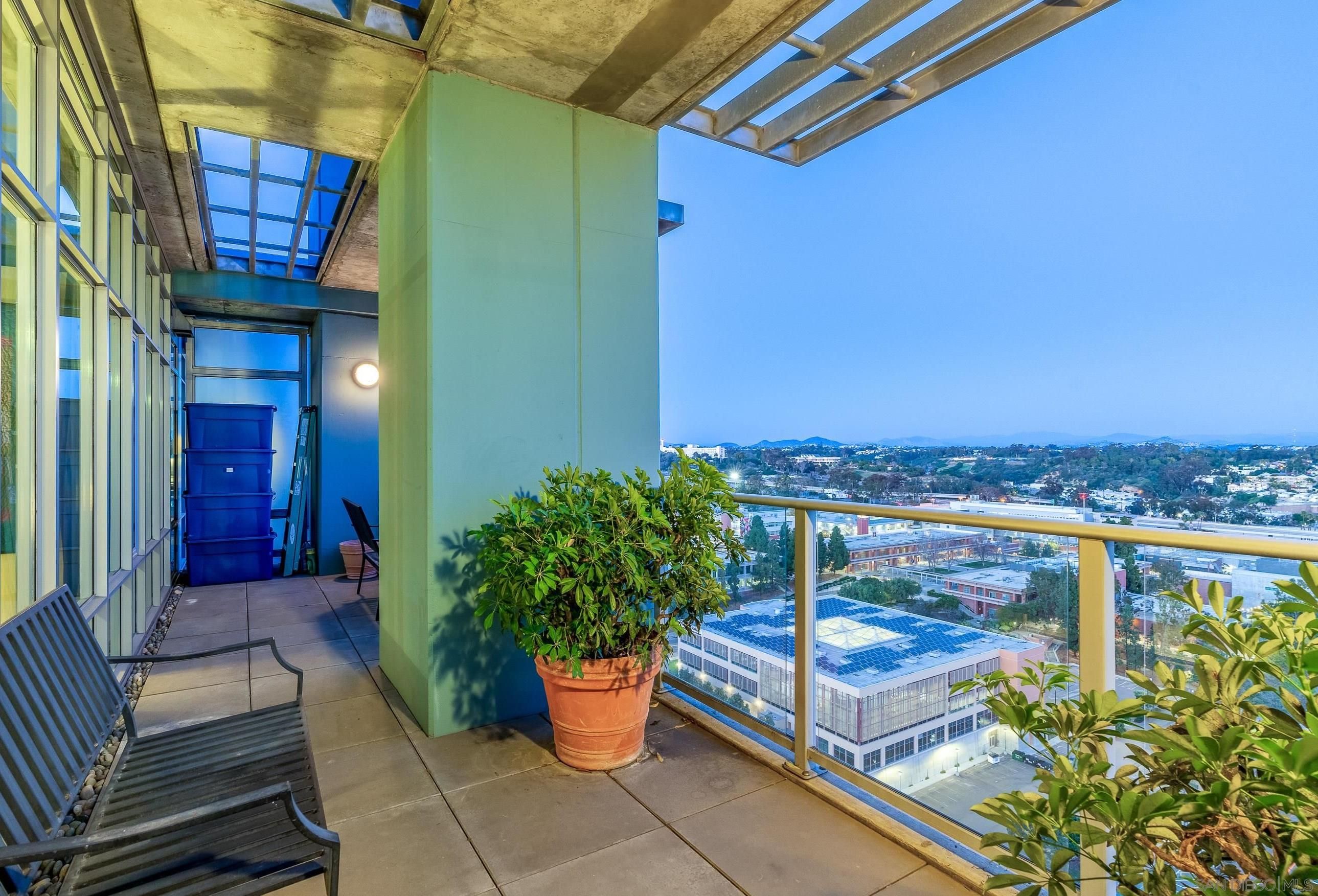 Main Photo: DOWNTOWN Condo for rent : 1 bedrooms : 1080 Park Blvd #PH1905 in San Diego