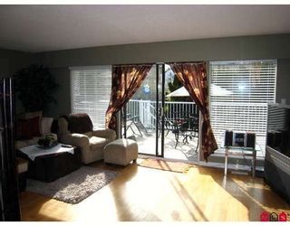 Photo 3: 867 HABGOOD Street in South Surrey White Rock: White Rock Home for sale ()  : MLS®# F2907053