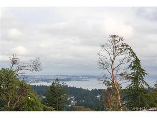 Photo 2: 808 Bexhill Pl in VICTORIA: Co Triangle House for sale (Colwood)  : MLS®# 628092
