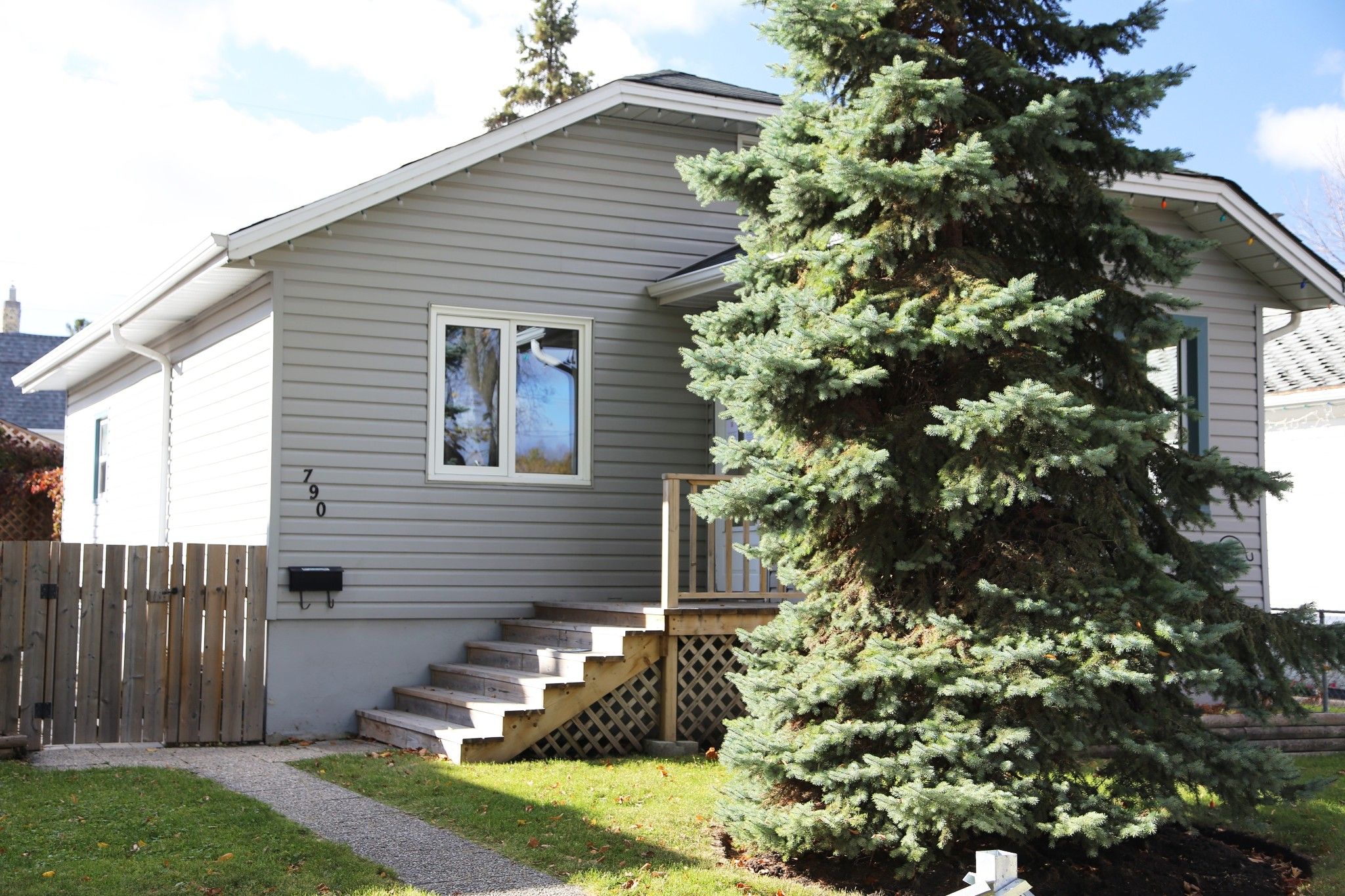 Photo 37: Photos: 790 Spruce Street in Winnipeg: West End Single Family Detached for sale (5C)  : MLS®# 202024710