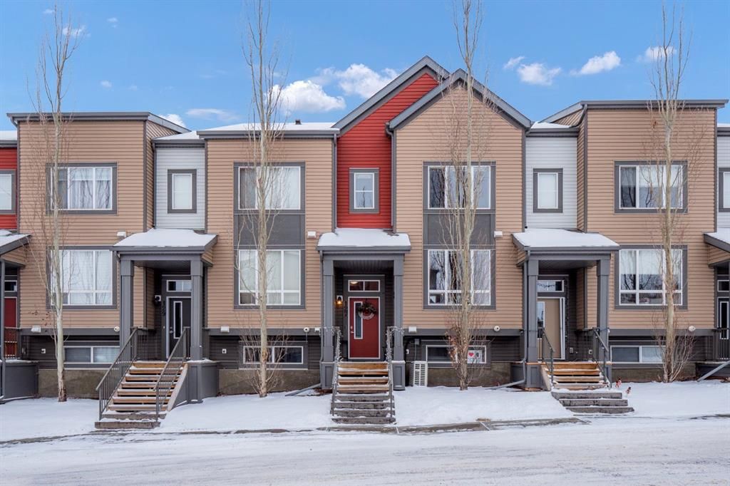 Main Photo: 127 Copperpond Row SE in Calgary: Copperfield Row/Townhouse for sale : MLS®# A2106570