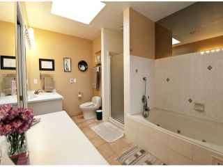 Photo 10: 12641 OCEAN CLIFF Drive in Surrey: Crescent Bch Ocean Pk. House for sale (South Surrey White Rock)  : MLS®# F1411240