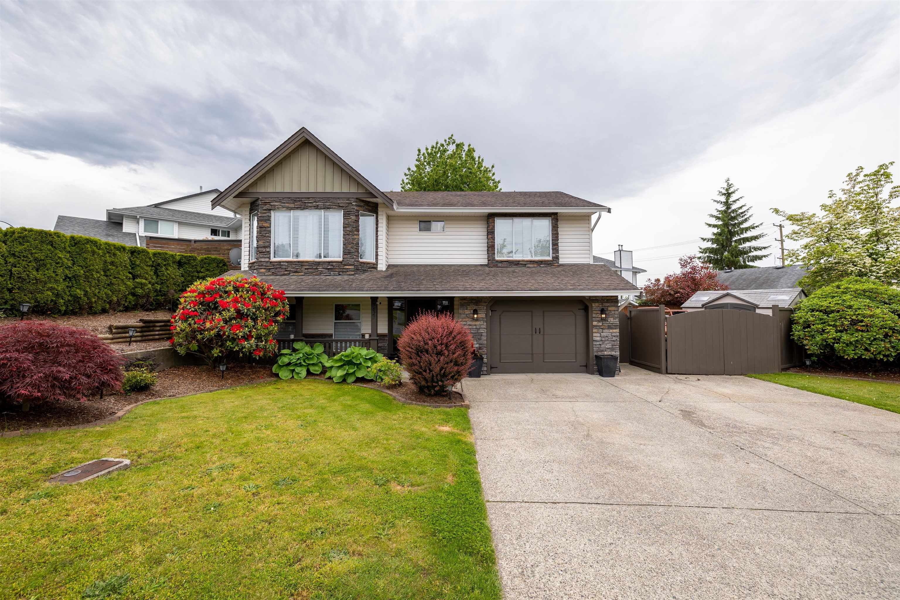 Main Photo: 3827 SANDY HILL Road in Abbotsford: Abbotsford East House for sale in "Sandy Hill" : MLS®# R2695699