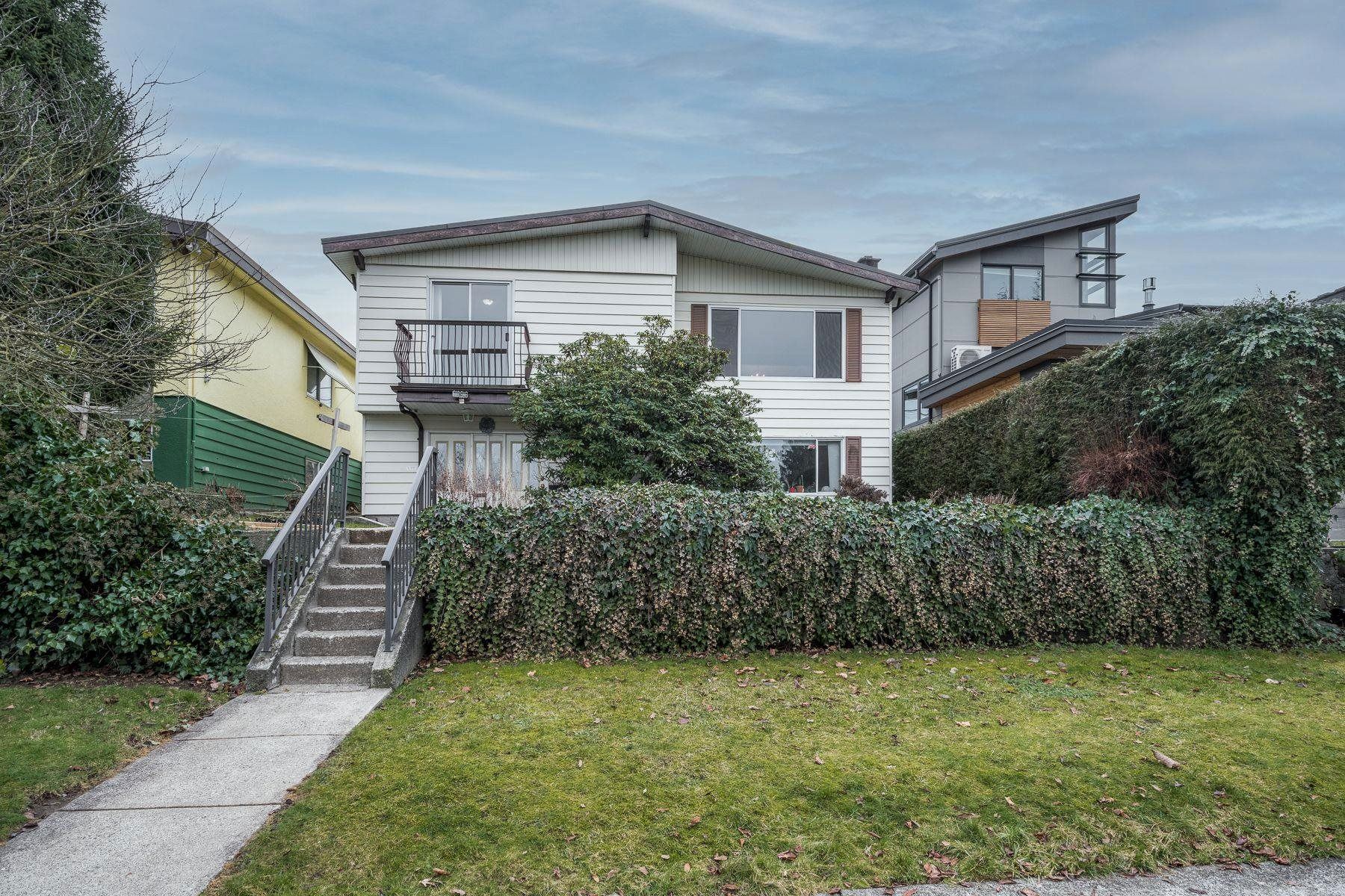Main Photo: 3120 E 15TH Avenue in Vancouver: Renfrew Heights House for sale (Vancouver East)  : MLS®# R2647457