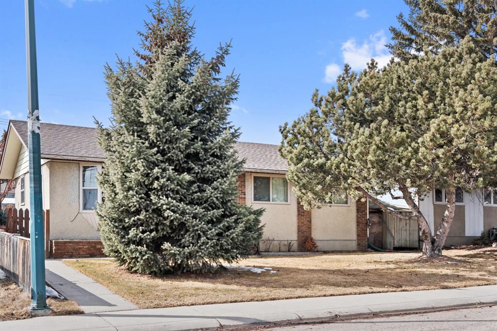Main Photo: 1635 Rouleau Crescent SE in Calgary: Albert Park/Radisson Heights Detached for sale : MLS®# A2037773