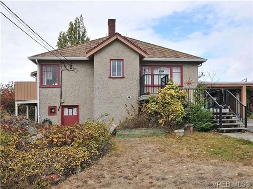 Main Photo: 468 Foster St in VICTORIA: Es Saxe Point House for sale (Esquimalt)  : MLS®# 655186