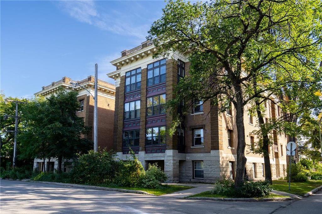 Main Photo: 15 828 Preston Avenue in Winnipeg: Wolseley Condominium for sale (5B)  : MLS®# 202223377