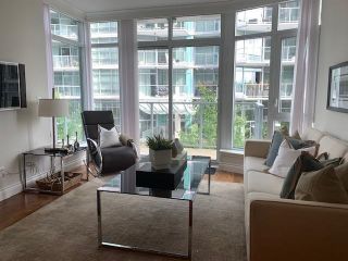 Photo 4: 202 185 VICTORY SHIP Way in North Vancouver: Lower Lonsdale Condo for sale in "CASCADE AT THE PIER" : MLS®# R2741398