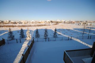 Photo 2: 592 MEADOWVIEW Drive: Fort Saskatchewan House Half Duplex for sale : MLS®# E4234544