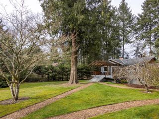 Photo 3: 731 Bradley Dyne Rd in North Saanich: NS Ardmore House for sale : MLS®# 870727