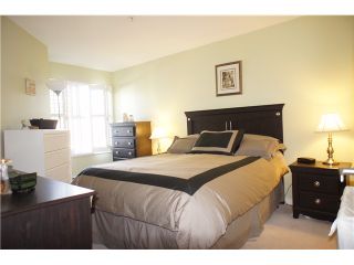 Photo 7: 306 3038 E KENT Avenue in Vancouver: Fraserview VE Condo for sale in "SOUTH HAMPTON" (Vancouver East)  : MLS®# V954697