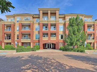 Photo 1: 106 8 Hemlock Crescent SW in Calgary: Spruce Cliff Apartment for sale : MLS®# A2002119