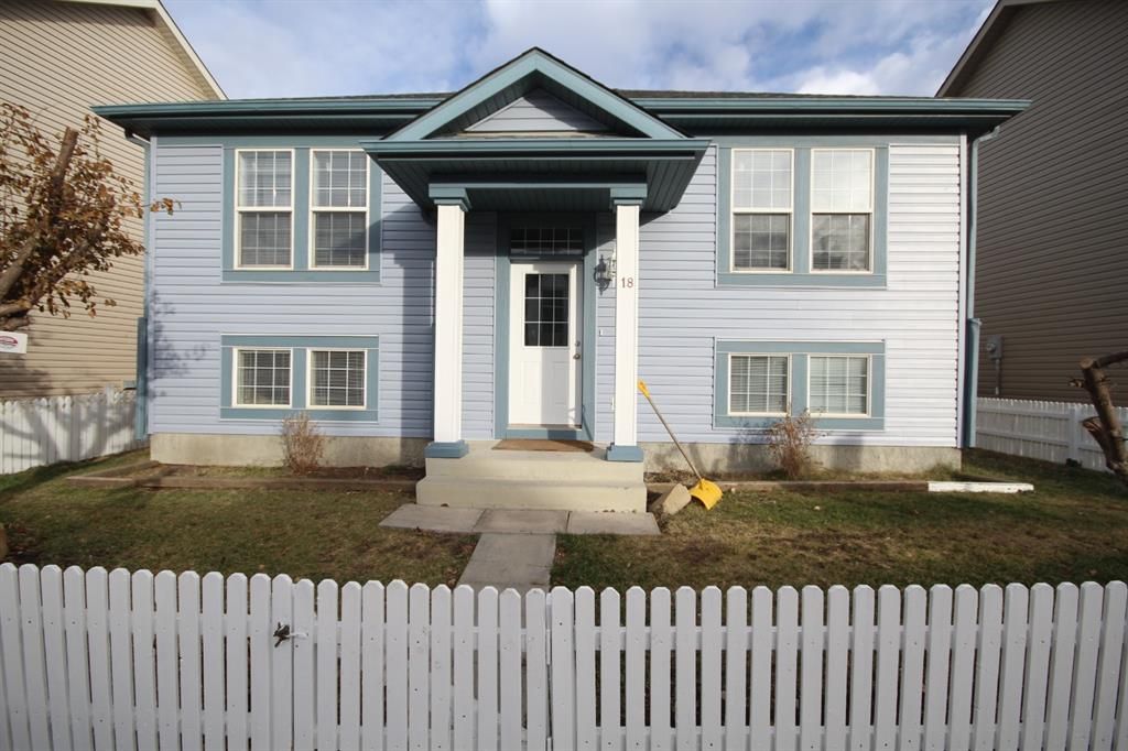 Main Photo: 18 Martha's Haven Place NE in Calgary: Martindale Detached for sale : MLS®# A1046240