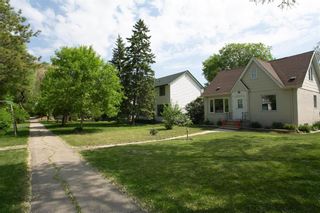 Photo 4: 34 Larchwood Place in Winnipeg: Norwood Flats Residential for sale (2B)  : MLS®# 202314585