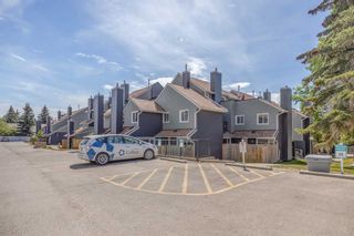 Photo 1: 224 35 Glamis Green SW in Calgary: Glamorgan Row/Townhouse for sale : MLS®# A2058156