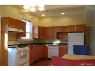 Photo 7: 2529 Prior St in VICTORIA: Vi Hillside Half Duplex for sale (Victoria)  : MLS®# 425726