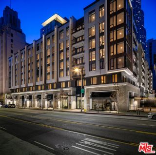 Photo 1: 437 S Hill Street Unit 704 in Los Angeles: Residential Lease for sale (C42 - Downtown L.A.)  : MLS®# 22220375