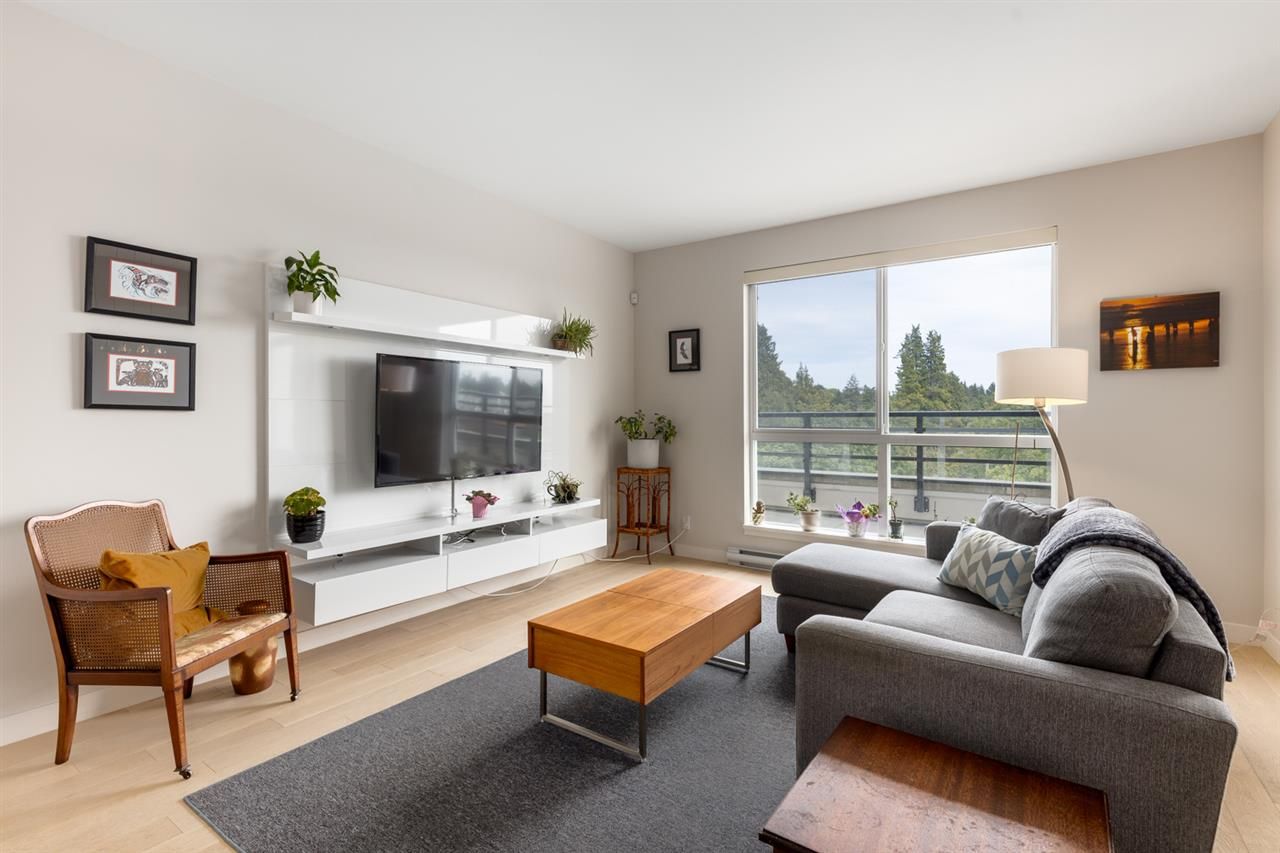 Main Photo: PH3 5555 DUNBAR Street in Vancouver: Dunbar Condo for sale in "Fifty-Five 55 Dunbar" (Vancouver West)  : MLS®# R2516441