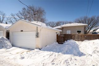 Photo 31: River Heights Bungalow in Winnipeg: House for sale