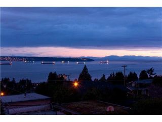 Photo 32: 2365 QUEENS Avenue in West Vancouver: Queens House for sale : MLS®# R2681493
