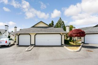 Photo 3: 37 19649 53 AVENUE in Langley: Langley City Townhouse for sale : MLS®# R2482903