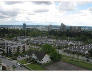 Photo 10: 1703 6611 SOUTHOAKS Crescent in Burnaby: Middlegate BS Condo for sale in "GEMINI I" (Burnaby South)  : MLS®# V667416