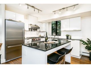 Photo 2: 155 W 2ND Street in North Vancouver: Lower Lonsdale Townhouse for sale in "SKY" : MLS®# R2537740