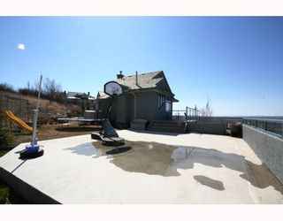 Photo 19: 48 Slopeview Drive SW in CALGARY: The Slopes Residential Detached Single Family for sale (Calgary)  : MLS®# C3376319