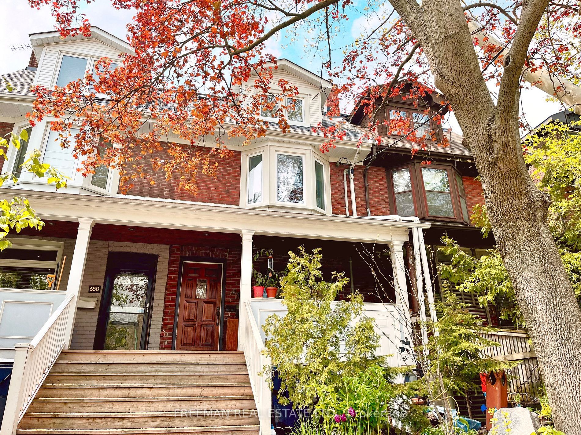 Main Photo: 652 Markham Street in Toronto: Annex House (2 1/2 Storey) for sale (Toronto C02)  : MLS®# C5970316