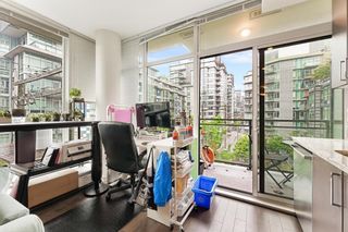 Photo 12: 504 38 W 1ST Avenue in Vancouver: False Creek Condo for sale in "PINNACLE LIVING AT FALSE CREEK- THE ONE" (Vancouver West)  : MLS®# R2870882
